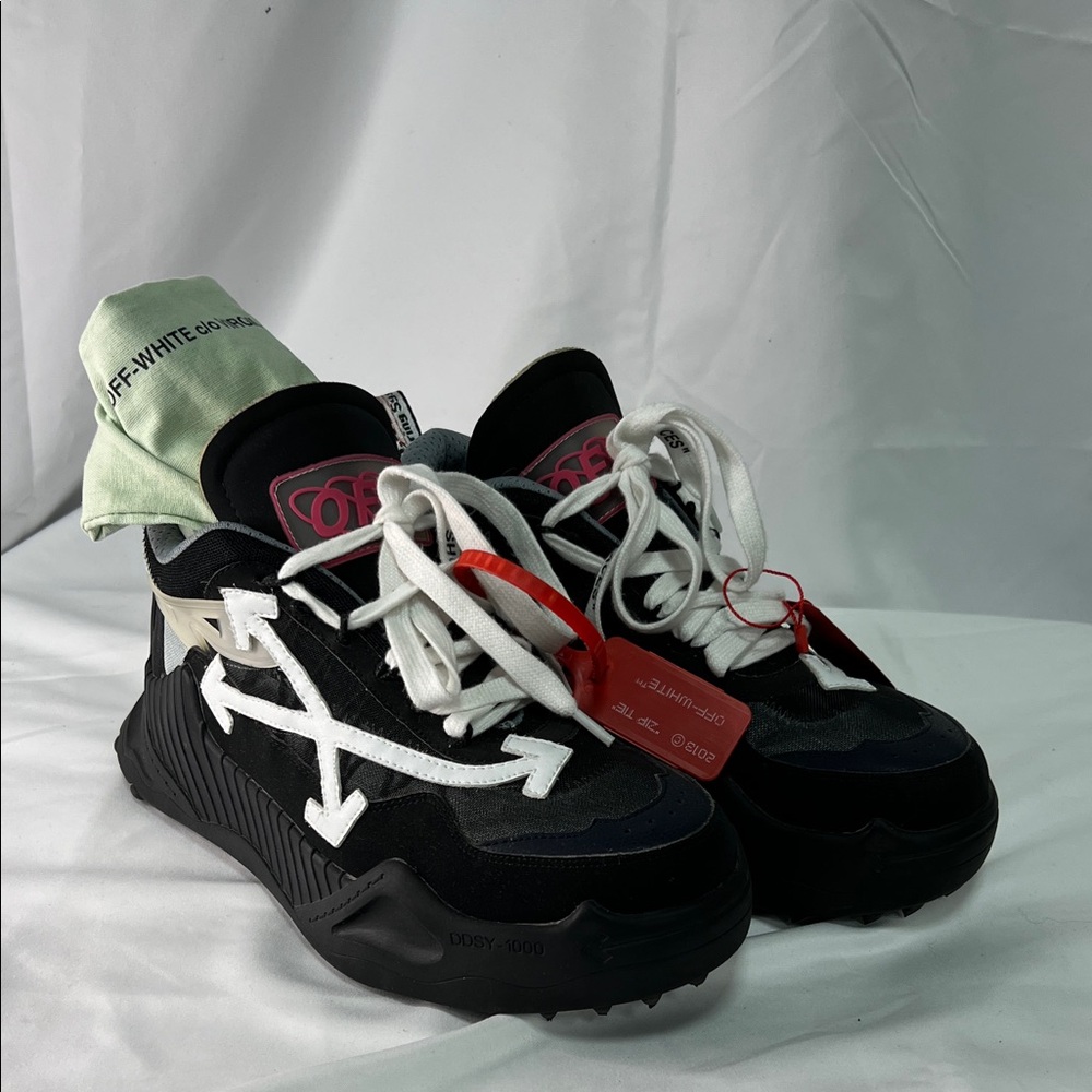 Off-White  Black and White Arrow Sneakers